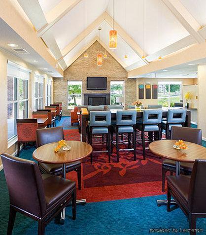 Residence Inn By Marriott Cedar Rapids Ristorante foto